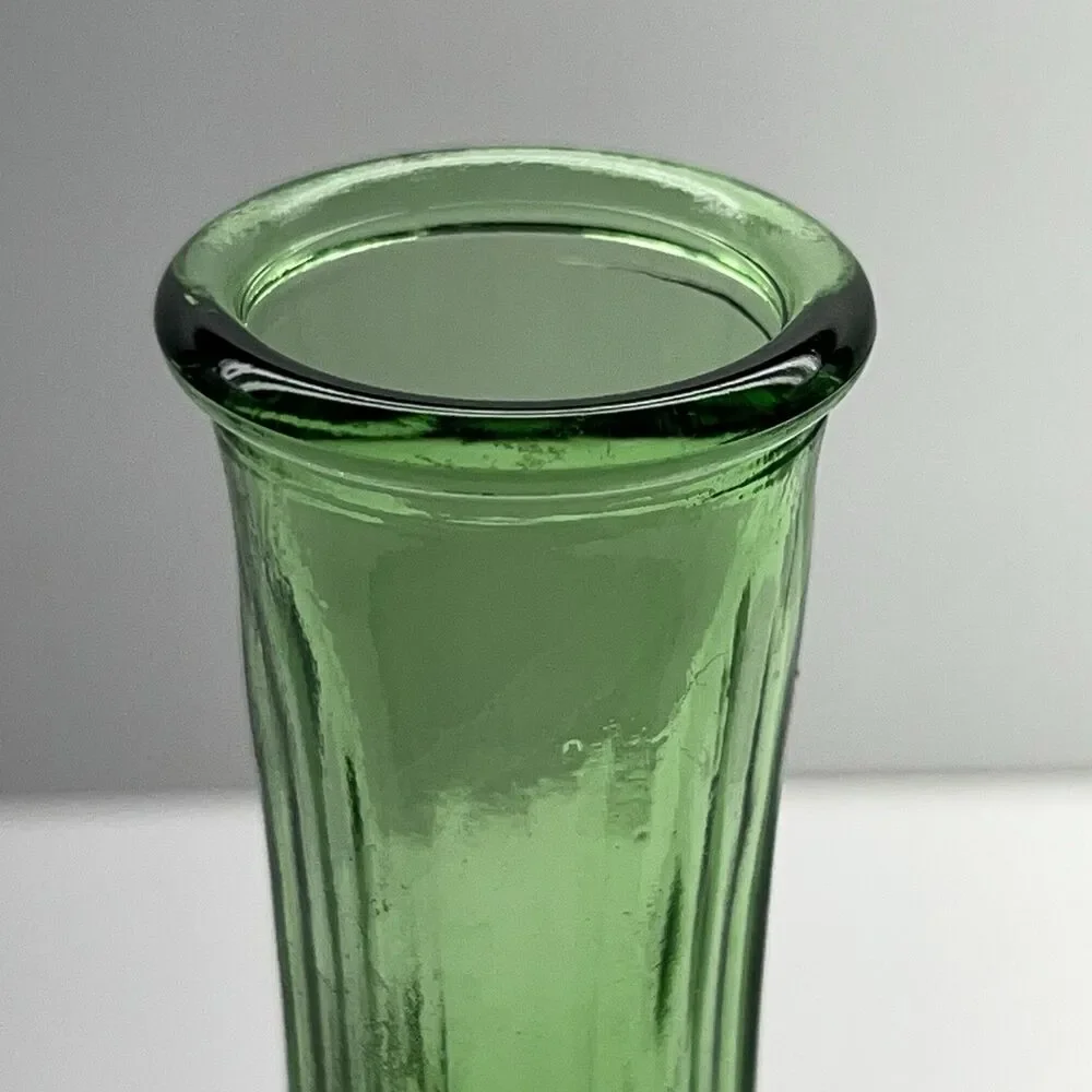 Vintage/Retro E.O. Brody Co. Cleveland-Emerald Green-Ribbed/Fluted Bud Vase  6